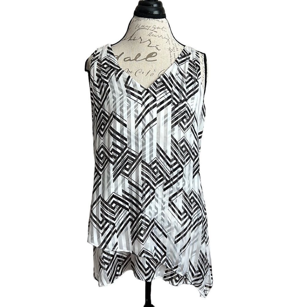 LIKE NEW White House Black Market blouse